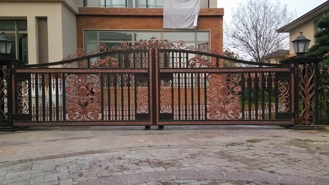 別墅大門(mén)